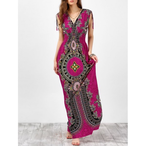 Dresses & Skirts - Floral Maxi Dress